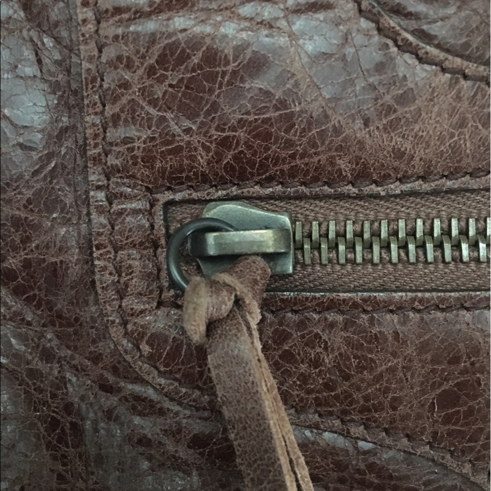 Balenciaga Distressed Brown Leather Shoulder Bag - Picture 8 of 8